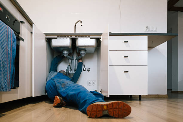 Professional Leak Detection technician working in Somerset, MD